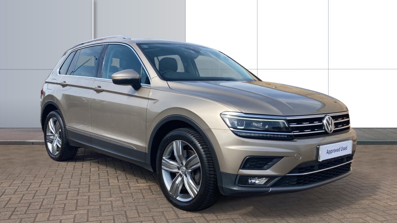 Tiguan 180 л с